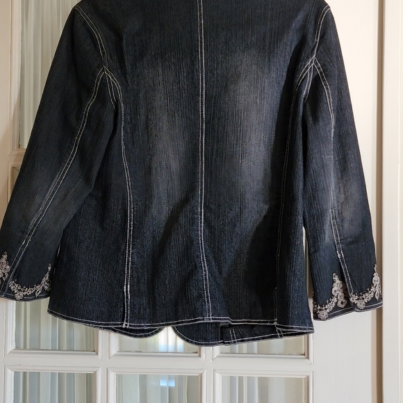 Denim Blazer Jean Jacket w/ Silver Embroidered Detail Size 10 - Picture 2 of 5